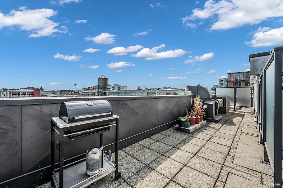 404 28 Powell Street Vancouver, BC - 24