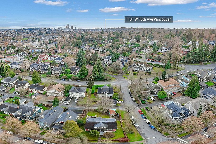 1131 W 16th Avenue Vancouver, BC - 12