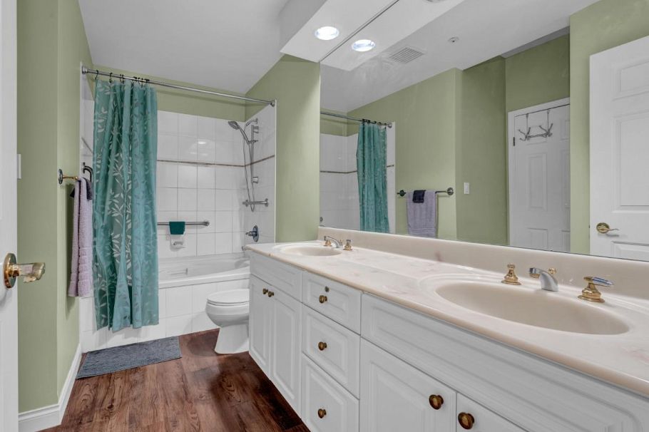 335 383 E 37th Avenue Vancouver, BC - 23