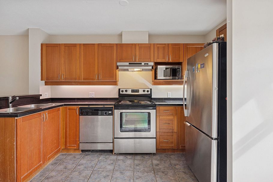 311 3727 W 10th Avenue Vancouver, BC - 10