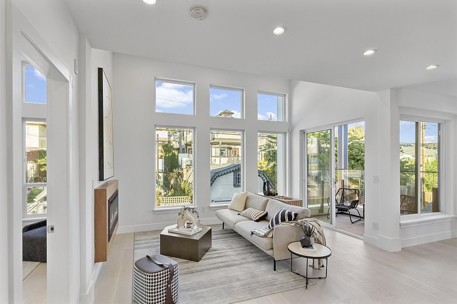 2 434 E 1st Street North Vancouver, BC - 8