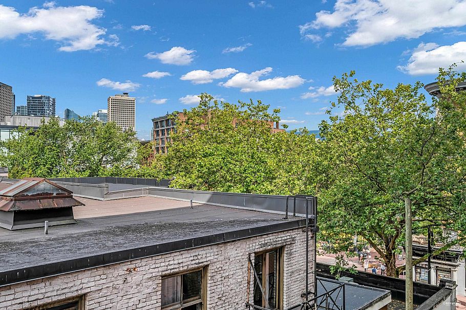 404 28 Powell Street Vancouver, BC - 29