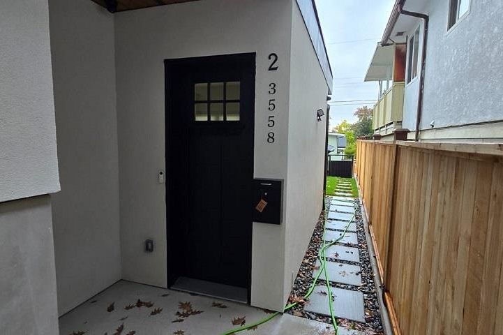 2 3558 Turner Street Vancouver, BC - 2