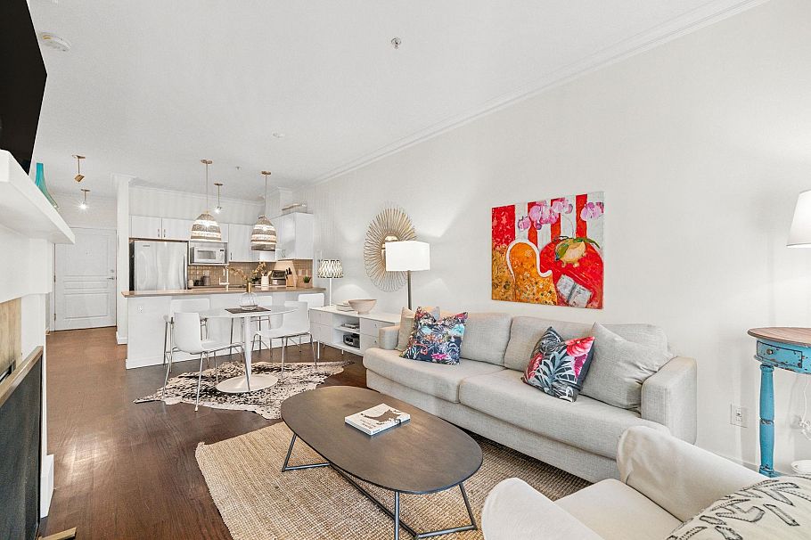 207 1388 Nelson Street Vancouver, BC - 3