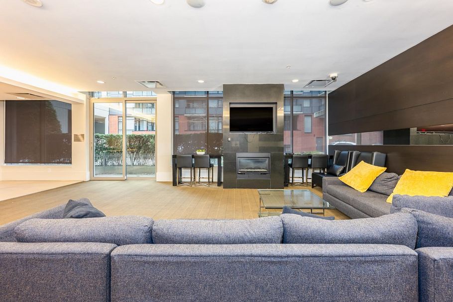 1051 Richards Street Vancouver, BC - 29