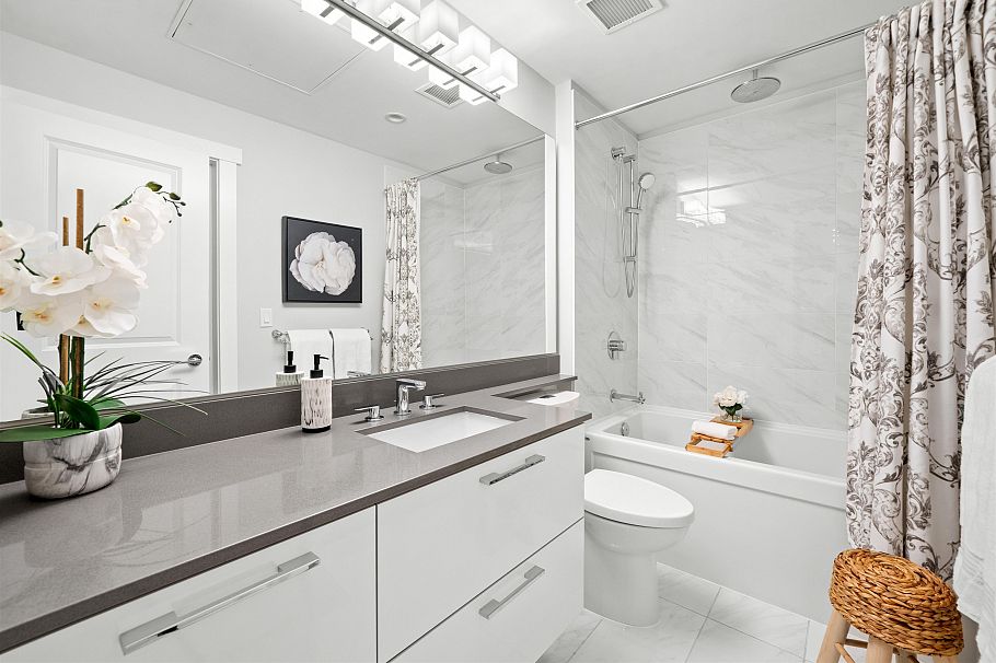 101 2632 Library Lane North Vancouver, BC - 24