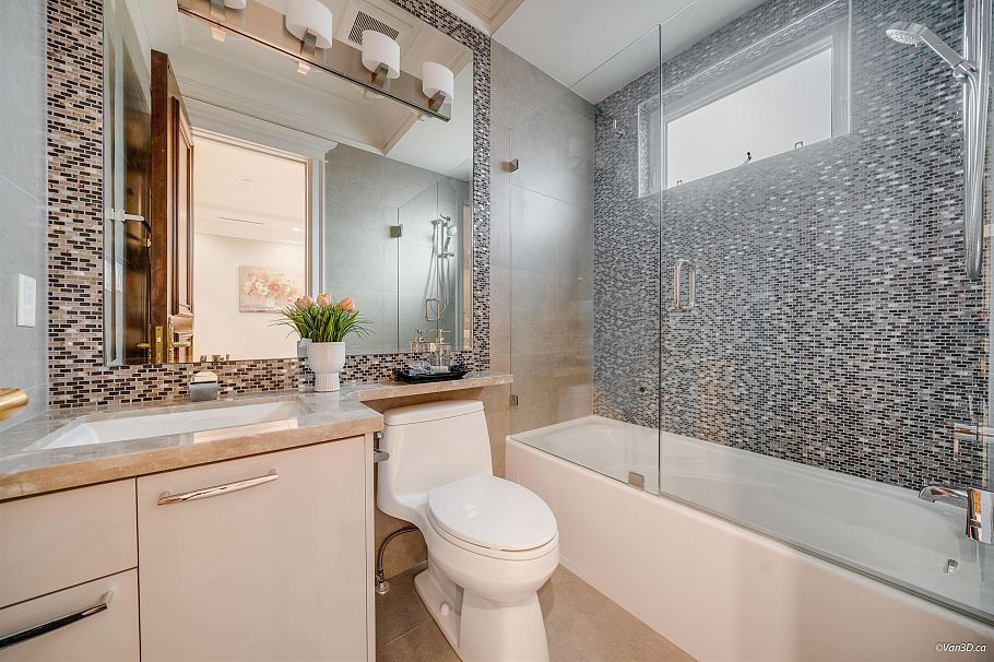 1332 W 47th Avenue Vancouver, BC - 27