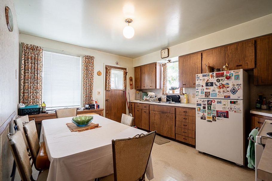 2554 Dundas Street Vancouver, BC - 5