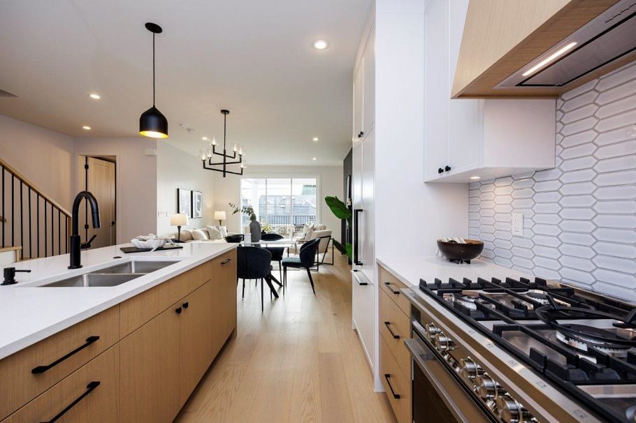 229 E 22nd Street North Vancouver, BC - 13