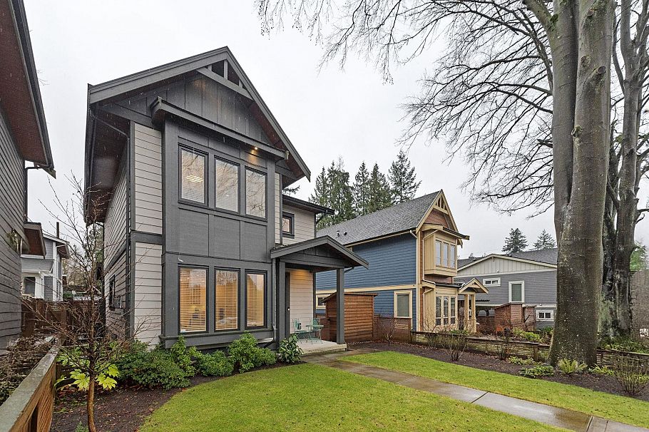 2008 Larson Road North Vancouver, BC - 1