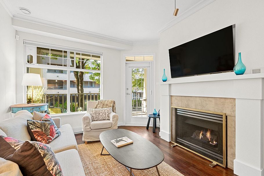 207 1388 Nelson Street Vancouver, BC - 2