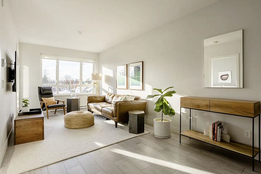 508 2477 Carolina Street Vancouver, BC - 2