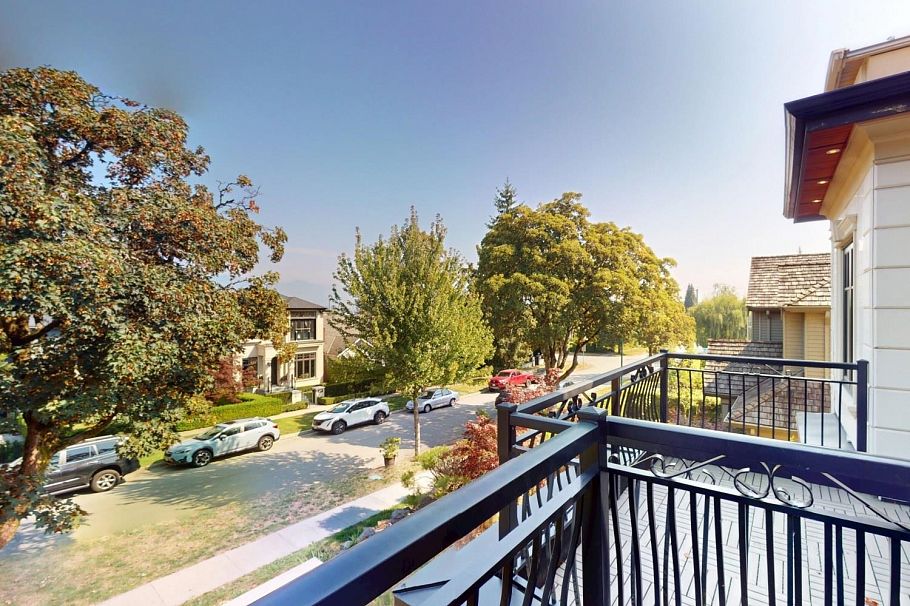 2930 W 29th Avenue Vancouver, BC - 22