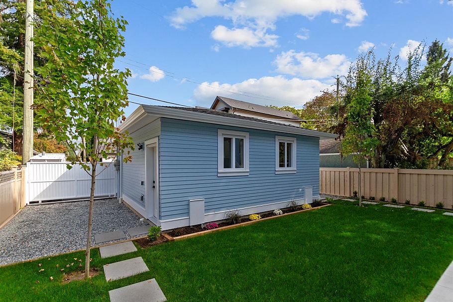 2660 Waterloo Street Vancouver, BC - 40