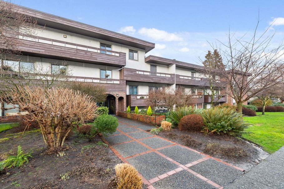 308 2025 W 2nd Avenue Vancouver, BC - 2