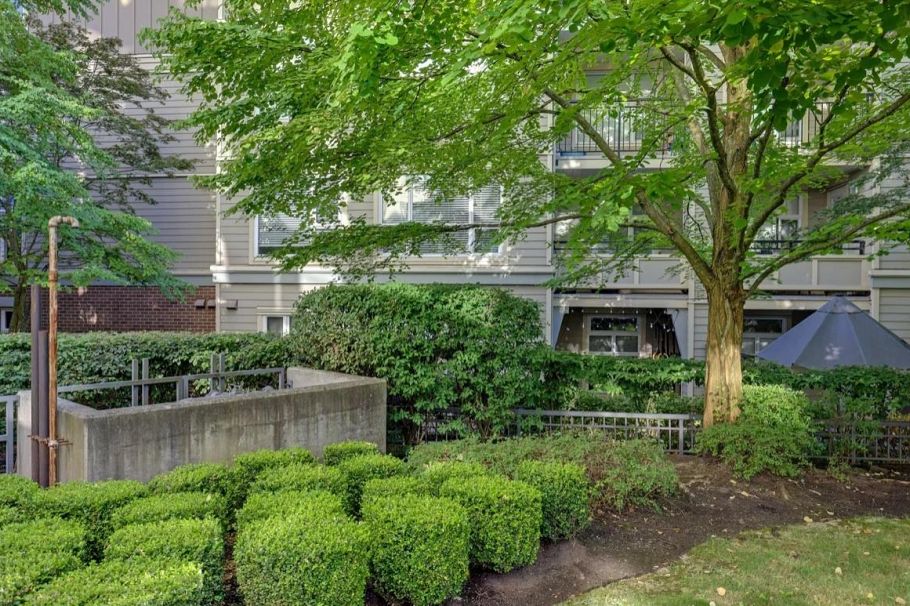 212 3575 Euclid Avenue Vancouver, BC - 22