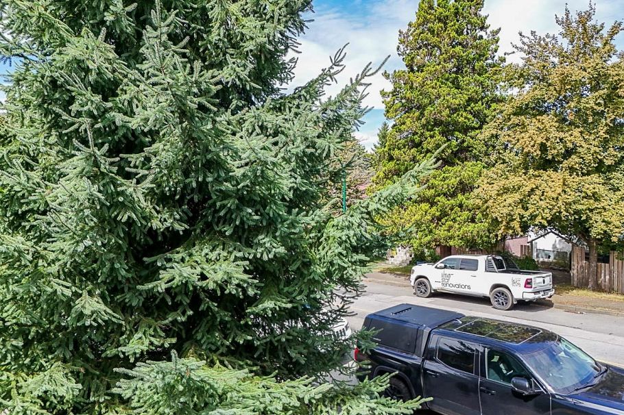 2554 Dundas Street Vancouver, BC - 30