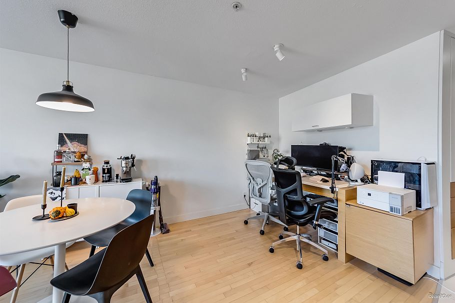 304 2525 Blenheim Street Vancouver, BC - 9