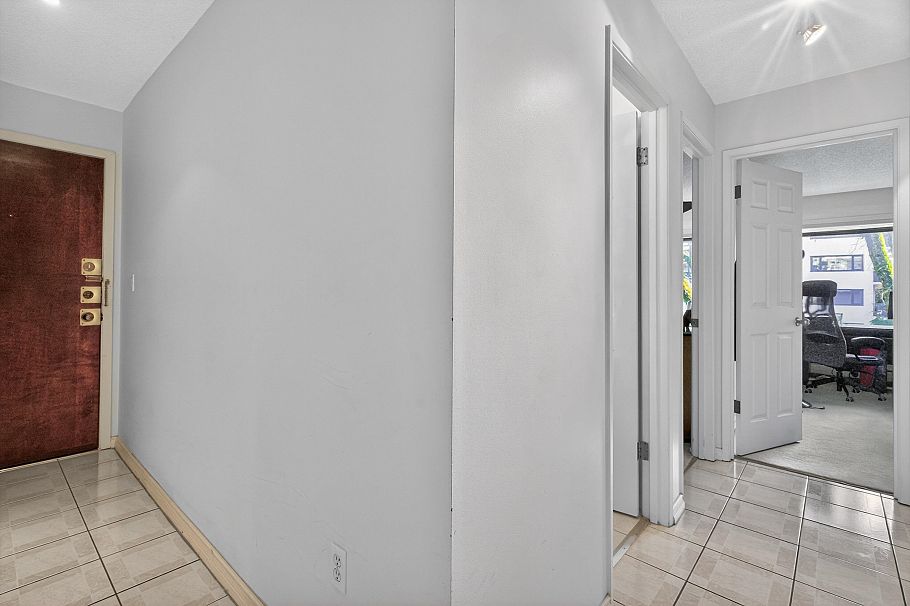 605 1405 W 15th Avenue Vancouver, BC - 11