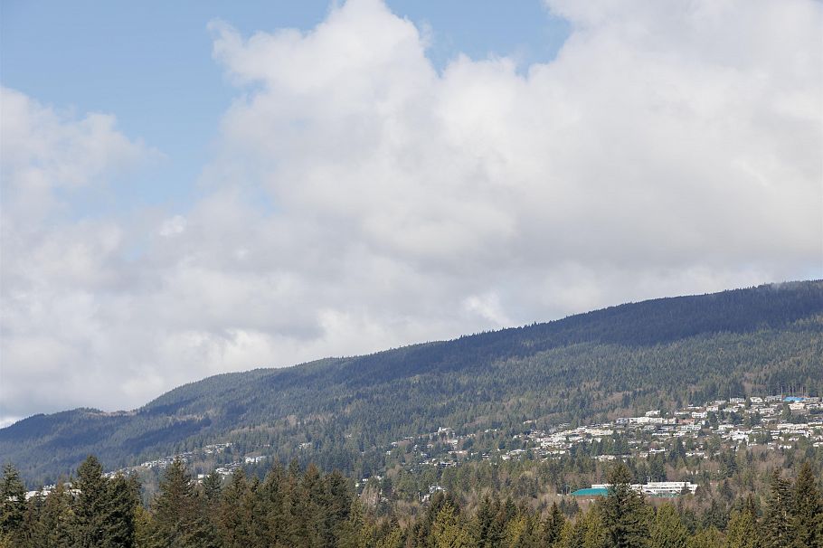 1001 2012 Fullerton Avenue North Vancouver, BC - 2