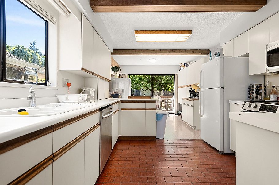 4316 W 2nd Avenue Vancouver, BC - 8