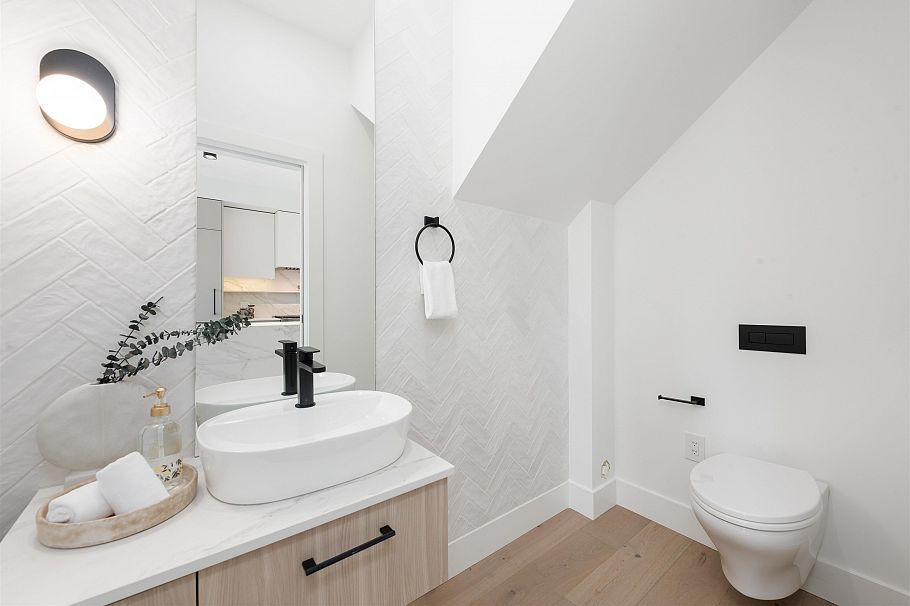 1489 W 52nd Avenue Vancouver, BC - 27