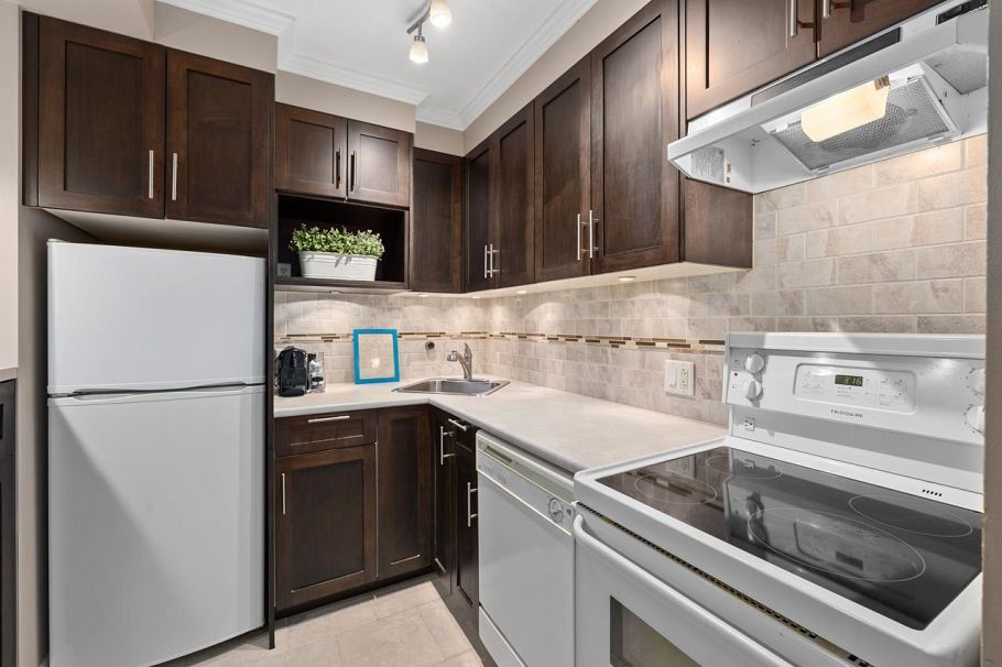 308 2025 W 2nd Avenue Vancouver, BC - 12