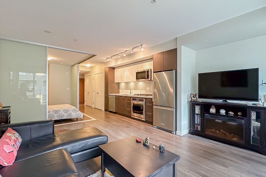 503 384 E 1st Avenue Vancouver, BC - 3