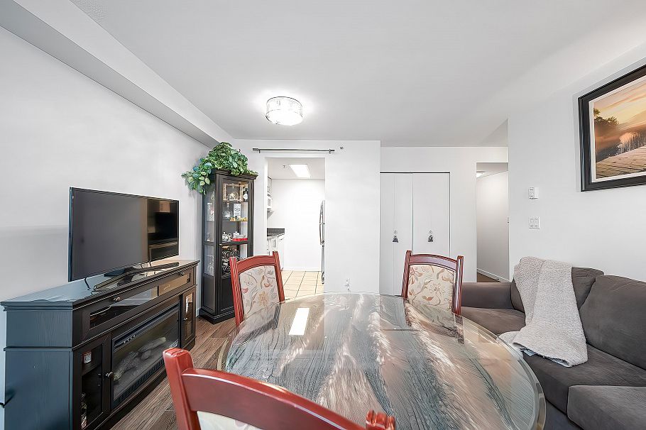 2303 1188 Howe Street Vancouver, BC - 5