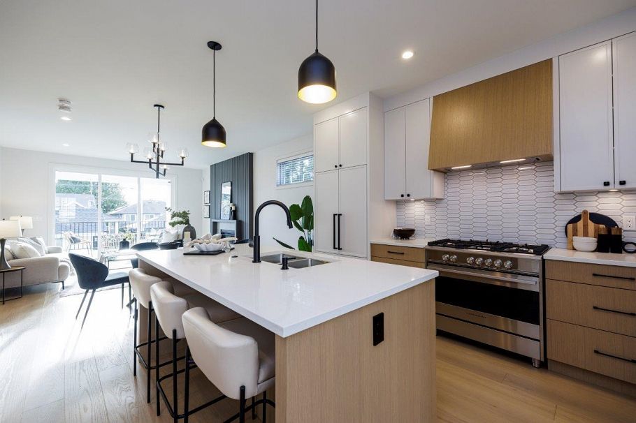 229 E 22nd Street North Vancouver, BC - 15