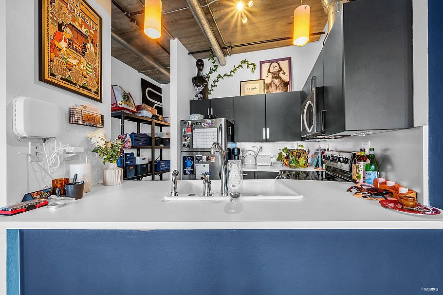 404 28 Powell Street Vancouver, BC - 10