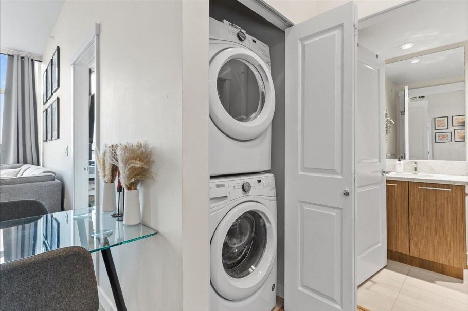 1106 3281 E Kent Avenue N Vancouver, BC - 24