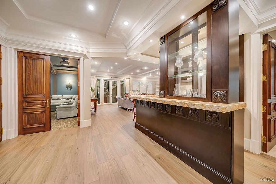 1332 W 47th Avenue Vancouver, BC - 30