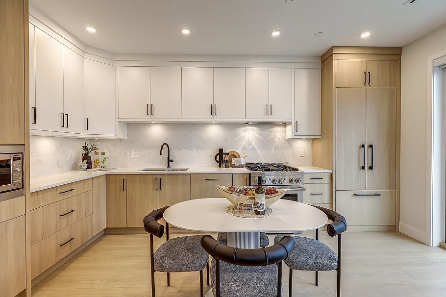 2 3695 E 26 Avenue Vancouver, BC - 11