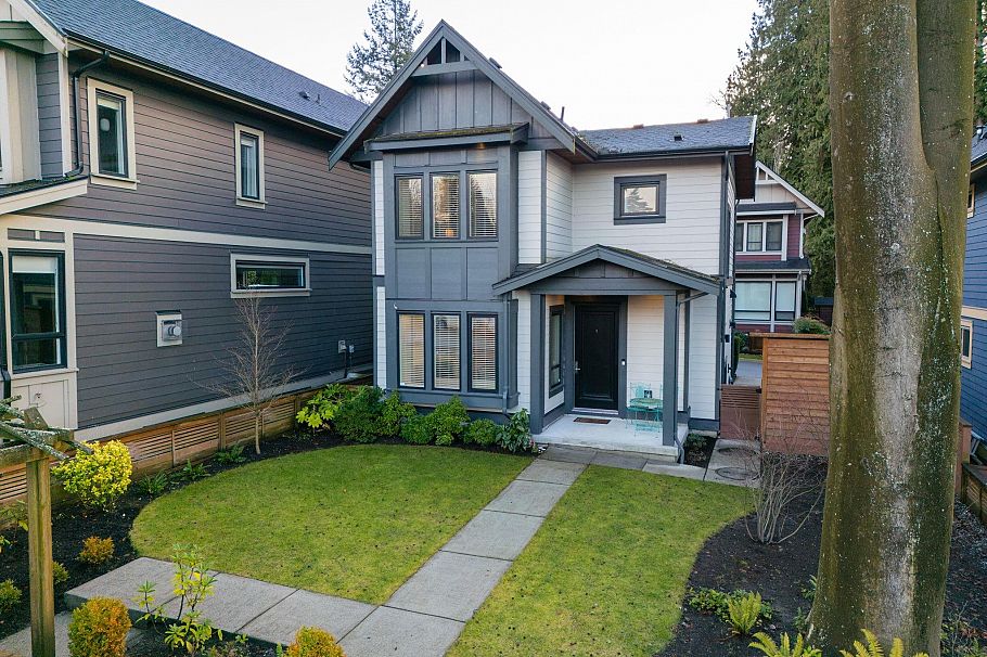 2008 Larson Road North Vancouver, BC - 2