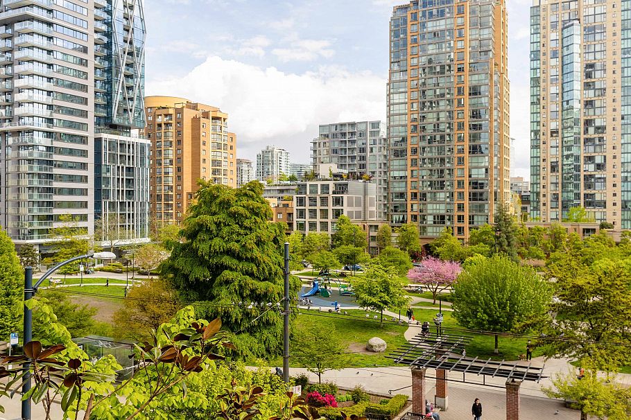 1202 1188 Richards Street Vancouver, BC - 1