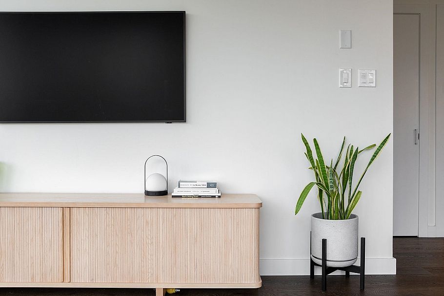 709 2321 Scotia Street Vancouver, BC - 6