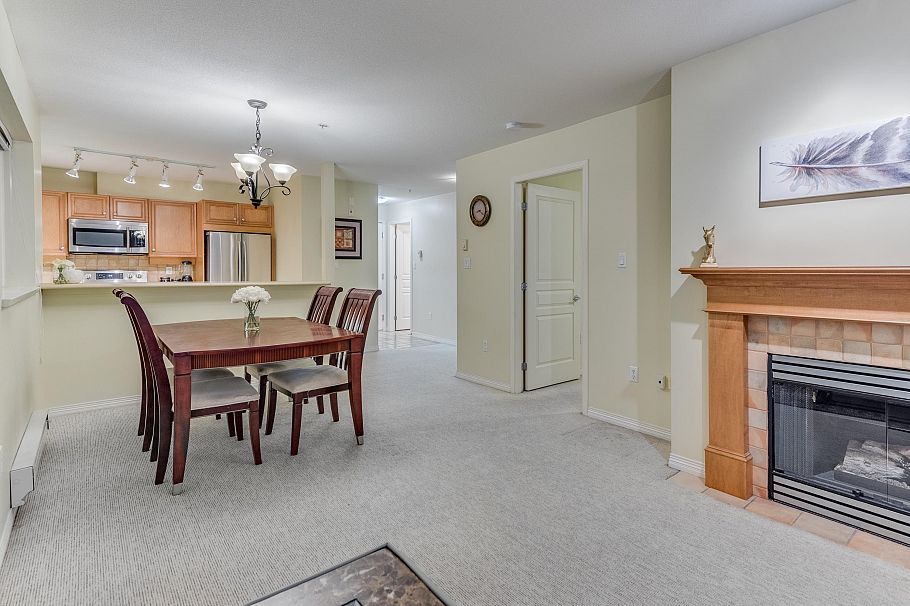 317 2929 W 4th Avenue Vancouver, BC - 5