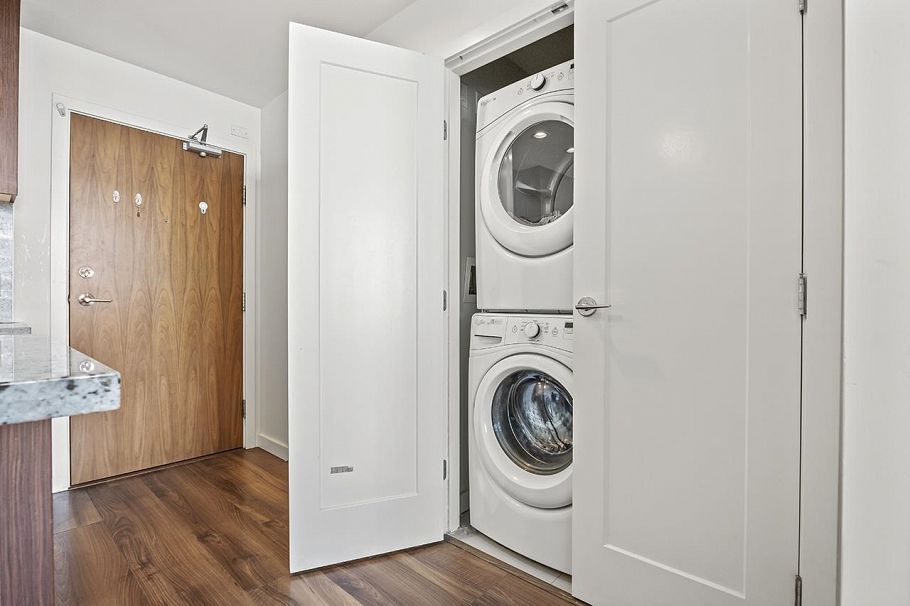 617 8677 Capstan Way Richmond, BC - 16