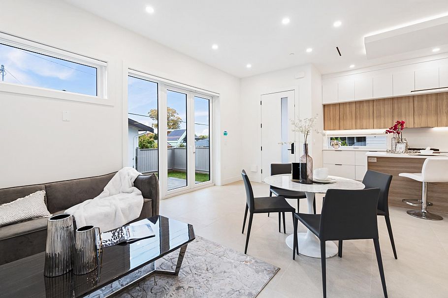 2140 E 20th Avenue Vancouver, BC - 3