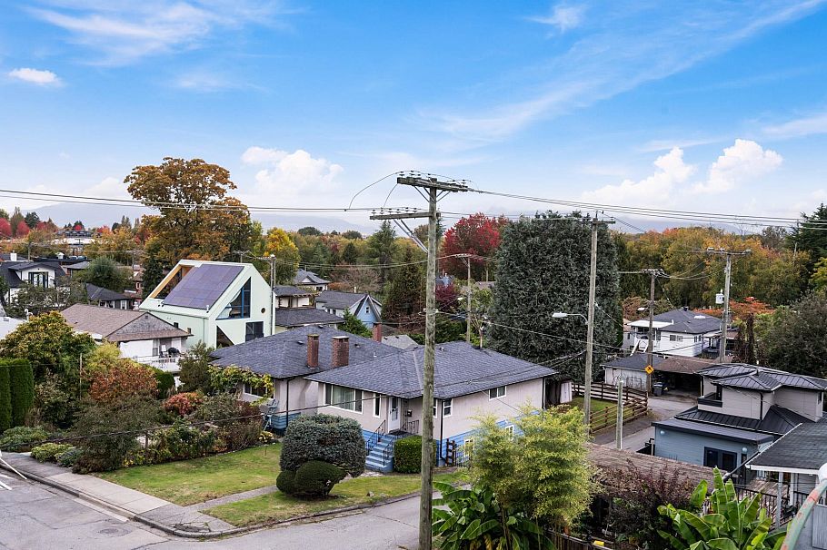 2140 E 20th Avenue Vancouver, BC - 21