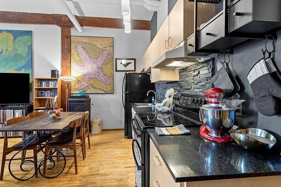 121 2556 E Hastings Street Vancouver, BC - 12