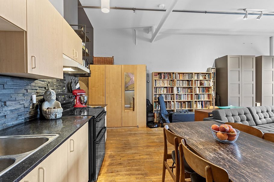 121 2556 E Hastings Street Vancouver, BC - 11