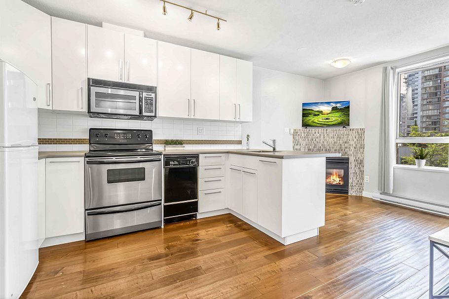 710 939 Homer Street Vancouver, BC - 16