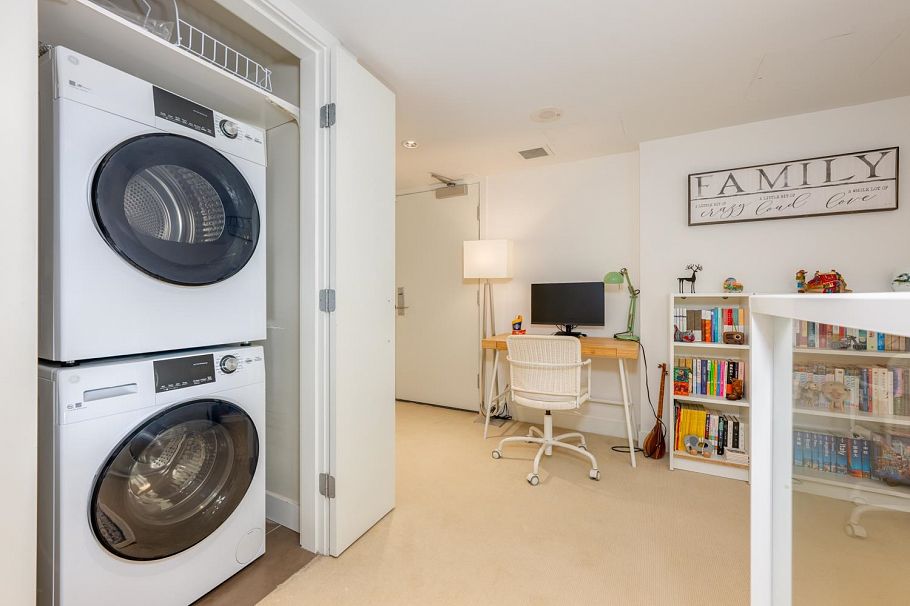 1051 Richards Street Vancouver, BC - 17