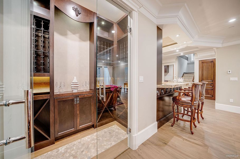 1332 W 47th Avenue Vancouver, BC - 32