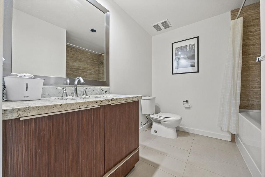 617 8677 Capstan Way Richmond, BC - 14