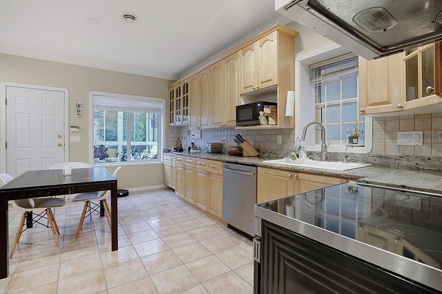 3263 W 38th Avenue Vancouver, BC - 14