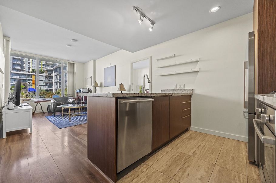 617 8677 Capstan Way Richmond, BC - 1