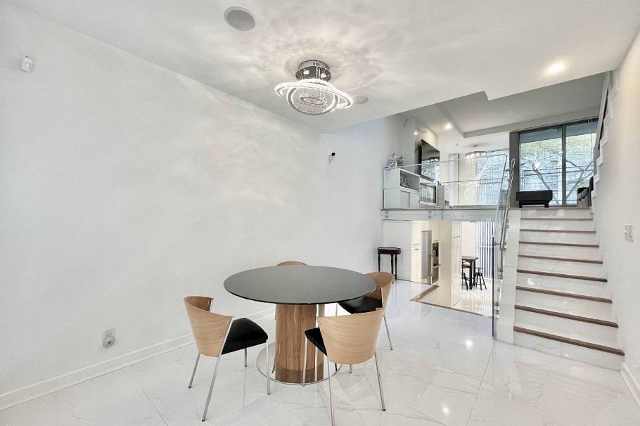 1235 Alberni Street Vancouver, BC - 8